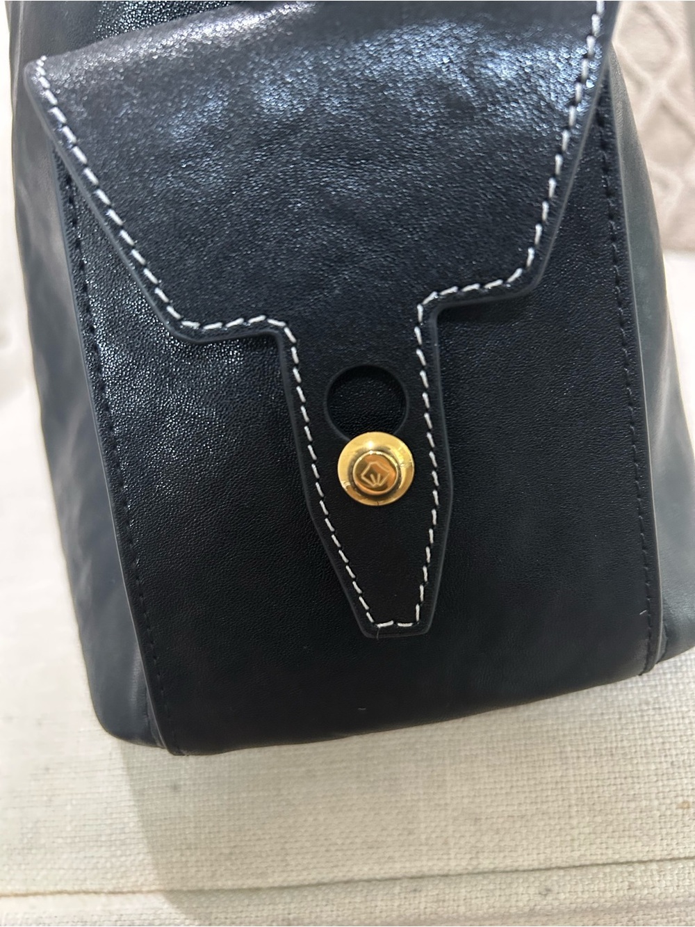 Songmont Medium Yore Hobo Bag - Onyx Black Leather ( Excellent Condition) - Picture 9 of 13